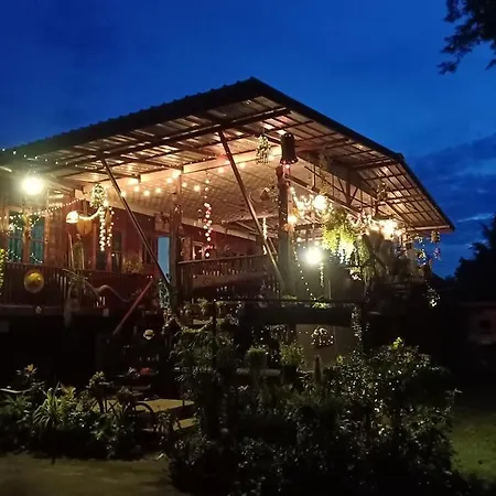 เฮือนน้ำน่าน House By The River Nan Uttaradit Exterior photo