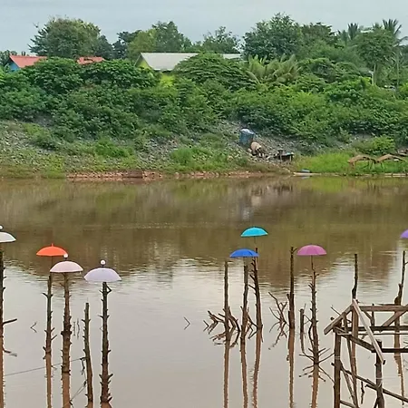 เฮือนน้ำน่าน House By The River Nan Uttaradit Exterior photo