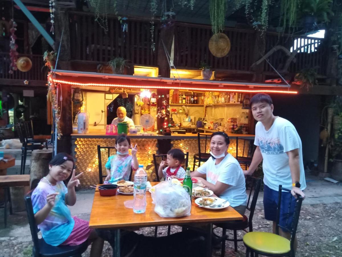 เฮือนน้ำน่าน House By The River Nan Uttaradit