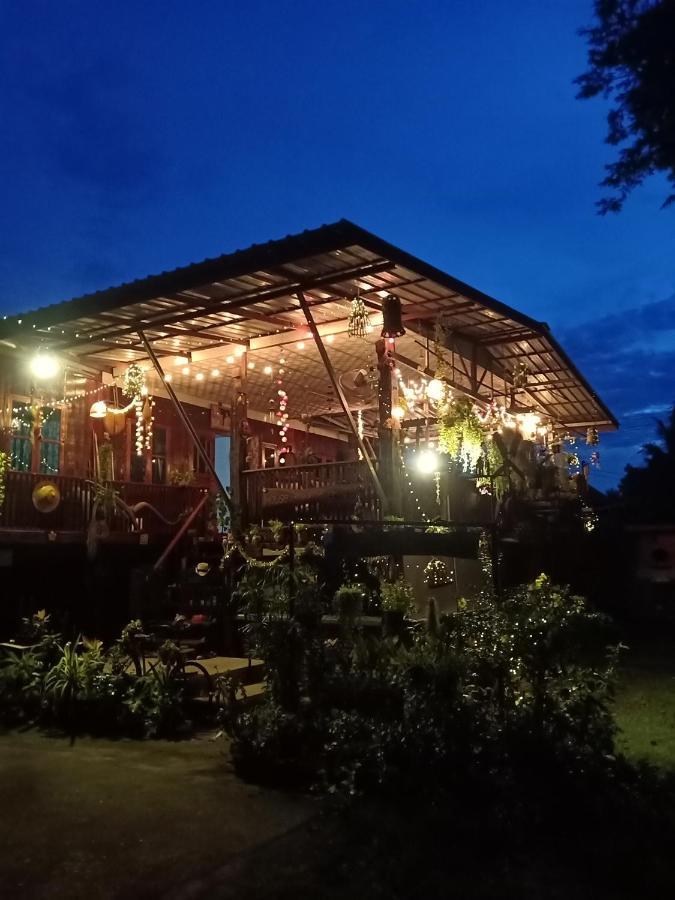 เฮือนน้ำน่าน House By The River Nan Uttaradit