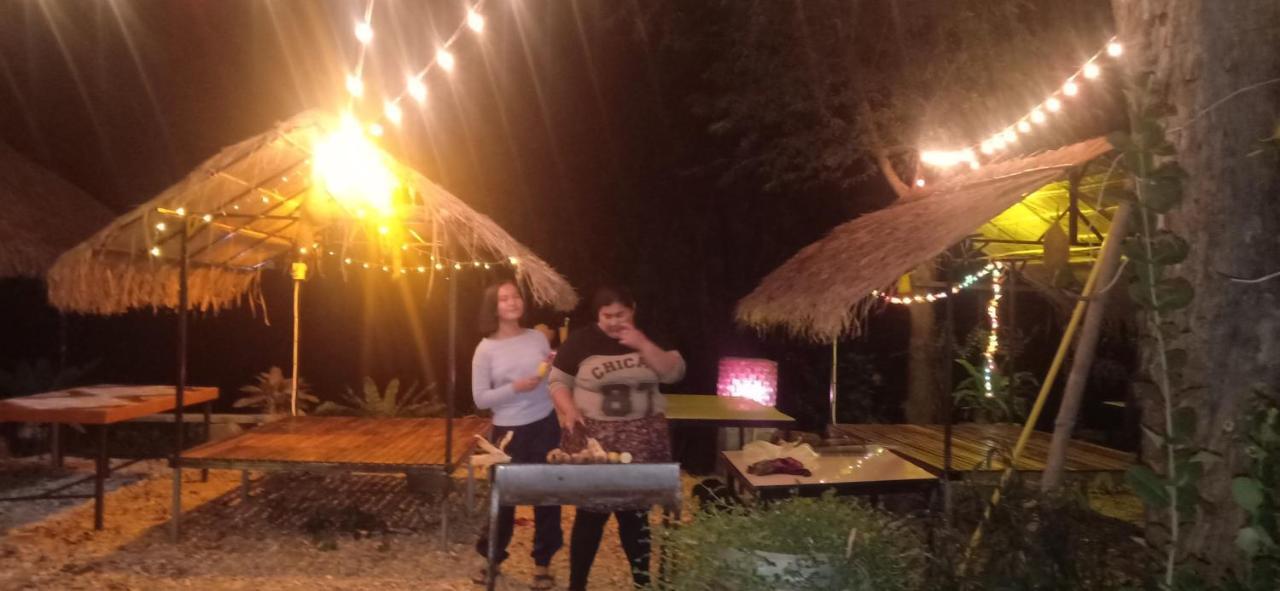 เฮือนน้ำน่าน House By The River Nan Homestay *