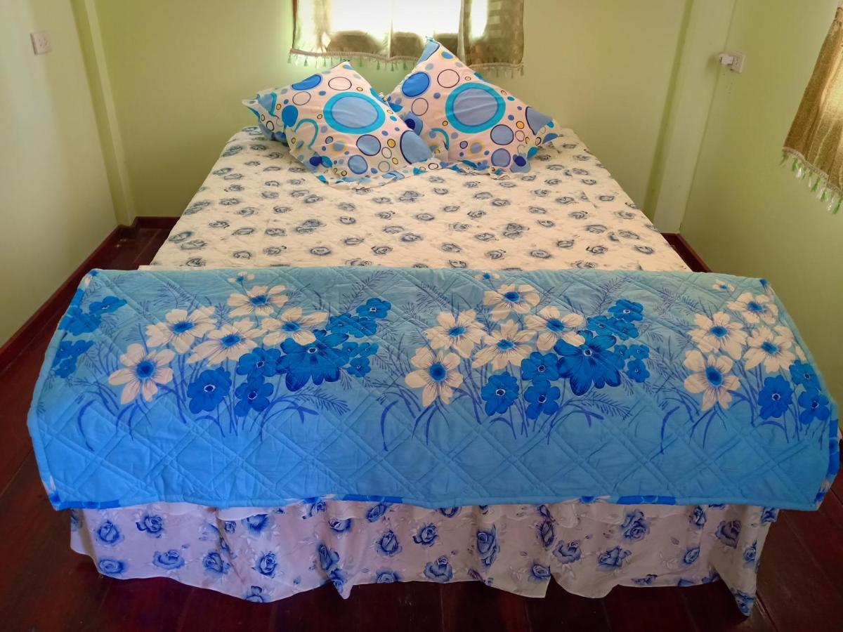 เฮือนน้ำน่าน House By The River Nan Homestay Uttaradit